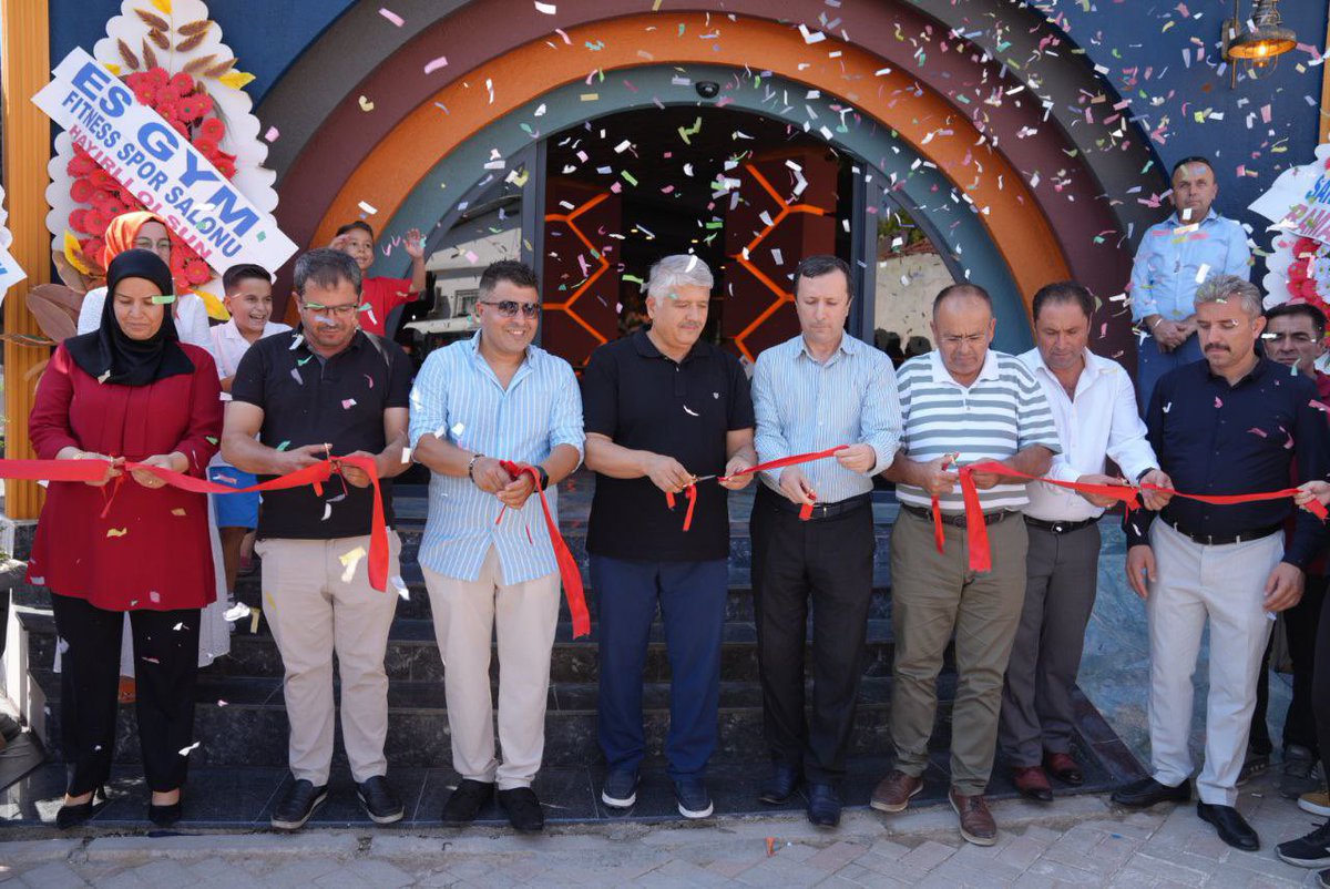 Seydikemer'e Yeni İş Yeri: Kafe 8 Buçuk Plus Açıldı