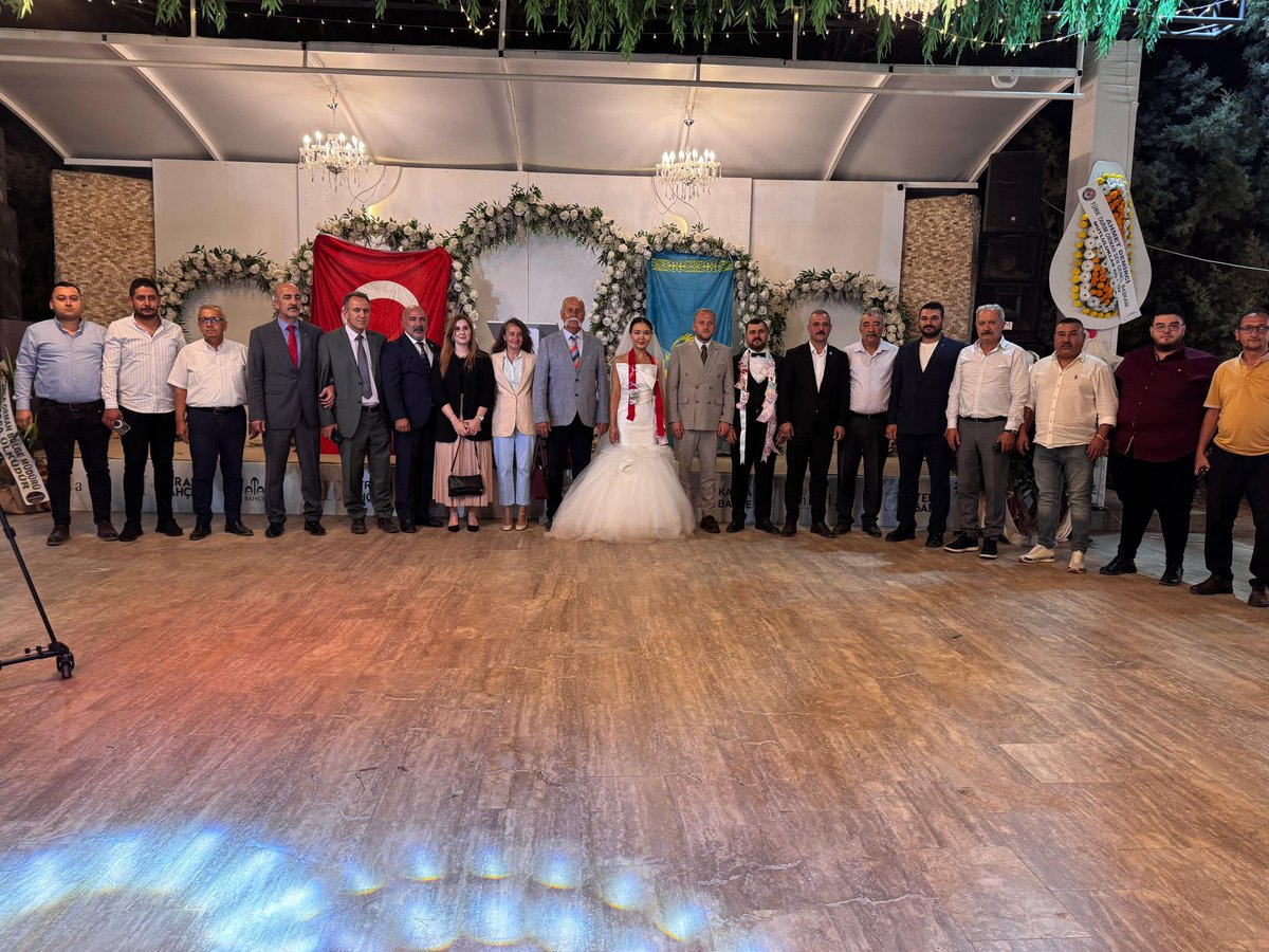 MHP'li Delegeler, Menteşe'de Düğün Merasimi'ne Katıldı