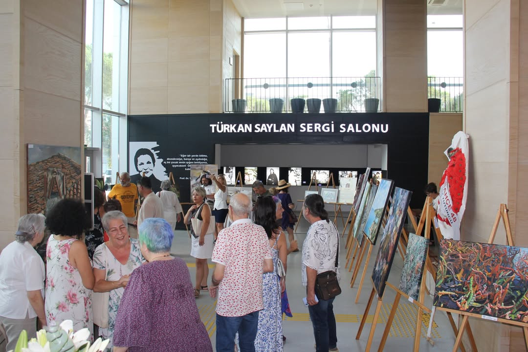 Muğla'da Sanatseverler Buluştu: Yıllar Sonra Yeniden Karma Sergisi Açıldı