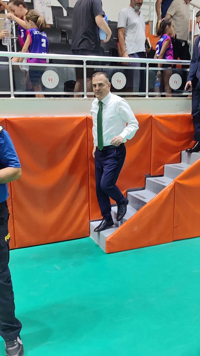 Muğla Valisi Akbıyık, Köyceğiz Belediyespor Erkek Hentbol Takımı'nı Ziyaret Etti