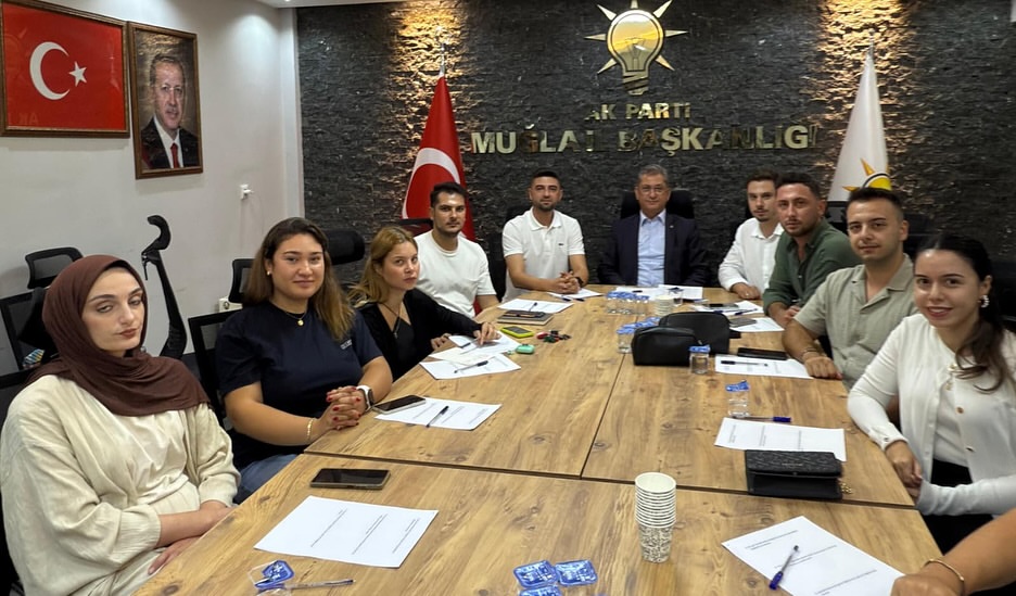 AK Parti Muğla İl Gençlik Kolları Yönetim Kurulu Toplantısı Gerçekleştirildi