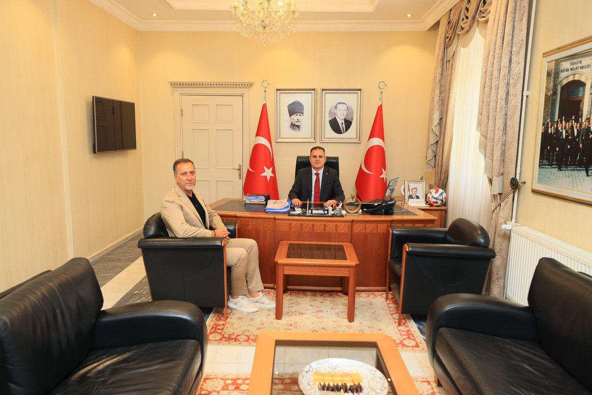 Muğla Valisi Akbıyık'ı Eski Silivri Belediye Başkanı Yılmaz Ziyaret Etti
