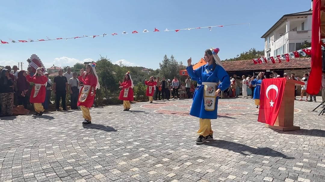Yatağan Belediyesi Kadınlar Halk Oyunları Ekibi Keşkek Festivali'nde Sahne Aldı