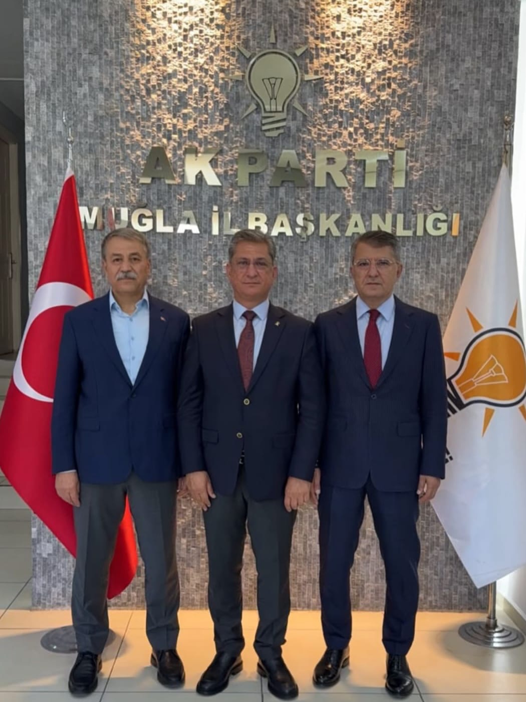 AK Parti Muğla İl Başkanlığı Bölge Siyasi ve Hukuki İşler Toplantısı Gerçekleştirildi