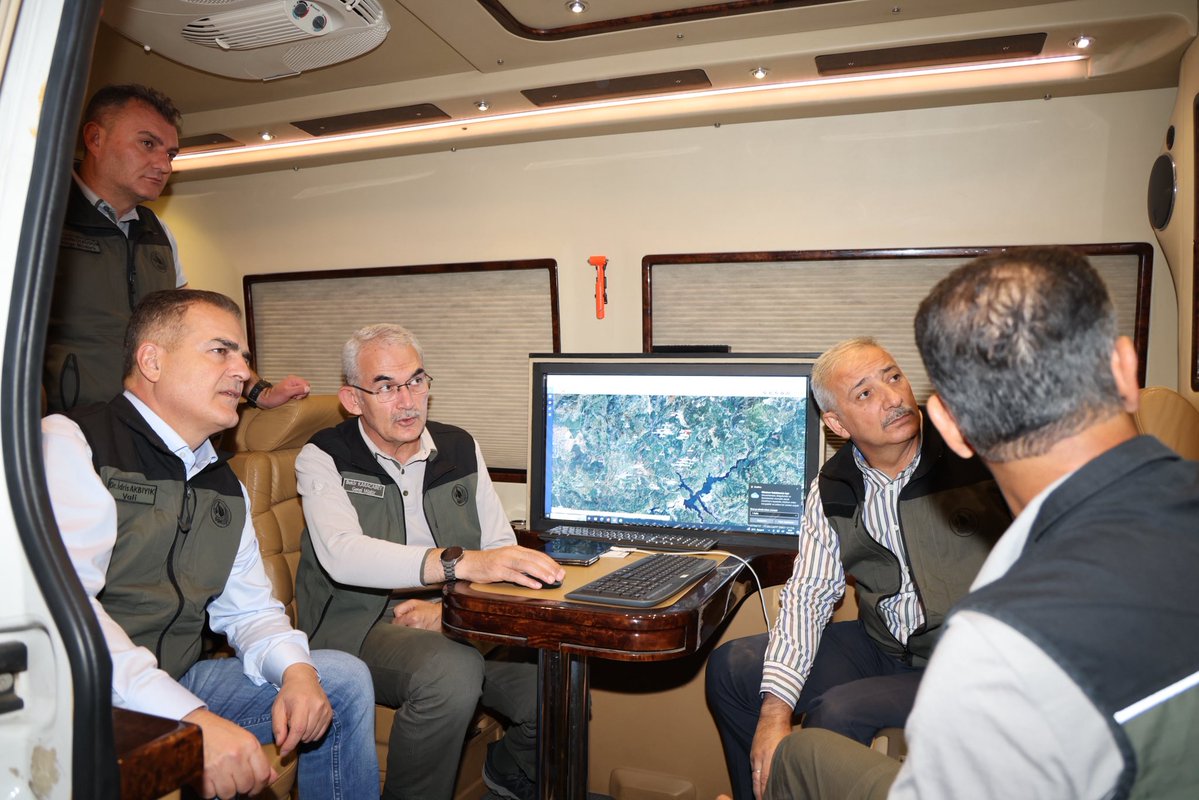 Muğla Valisi Akbıyık, Köyceğiz'deki Orman Yangını Çalışmalarını İnceledi