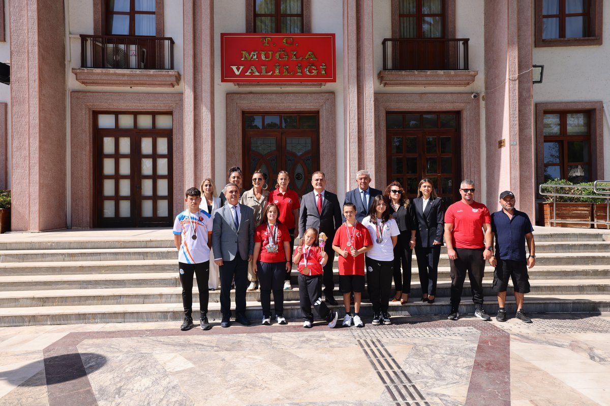 Muğla Valisi, Uluslararası ve Ulusal Müsabakalarda Derece Alan Özel Sporcularla Buluştu