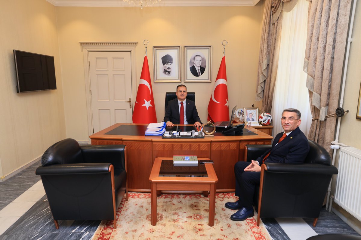 Televizyon Programcısı Ömer Önder, Muğla Valisi Dr. İdris Akbıyık'ı Ziyaret Etti