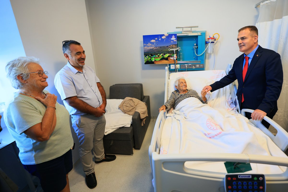 Muğla Valisi Akbıyık, Eğitim ve Araştırma Hastanesi'nde Hastaları Ziyaret Etti
