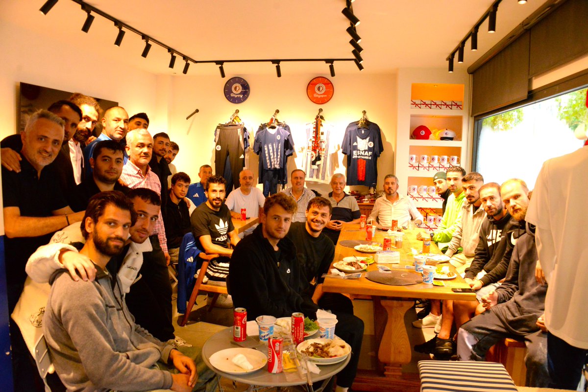 Fethiye Spor, Arnavutköy Belediyespor Maçı Öncesi Yengen Burger'de Moral Buldu