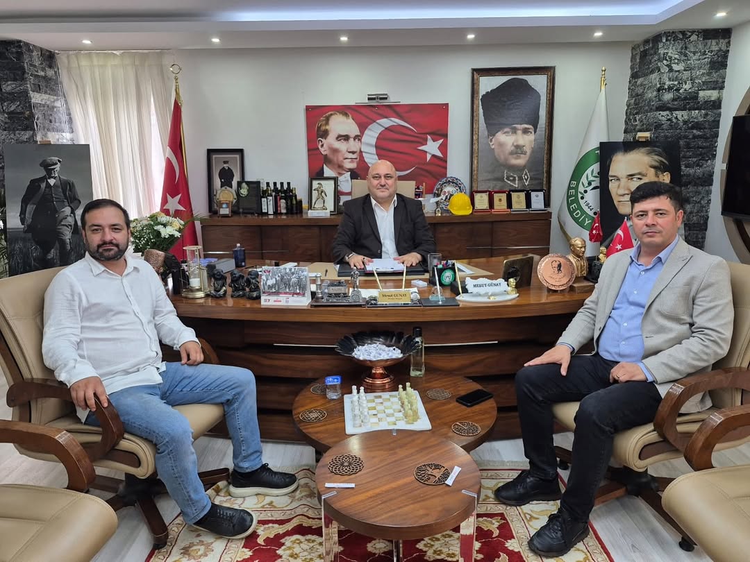 CHP'li İlçe Başkanları Yatağan Belediye Başkanı Mesut Günay'ı Ziyaret Etti