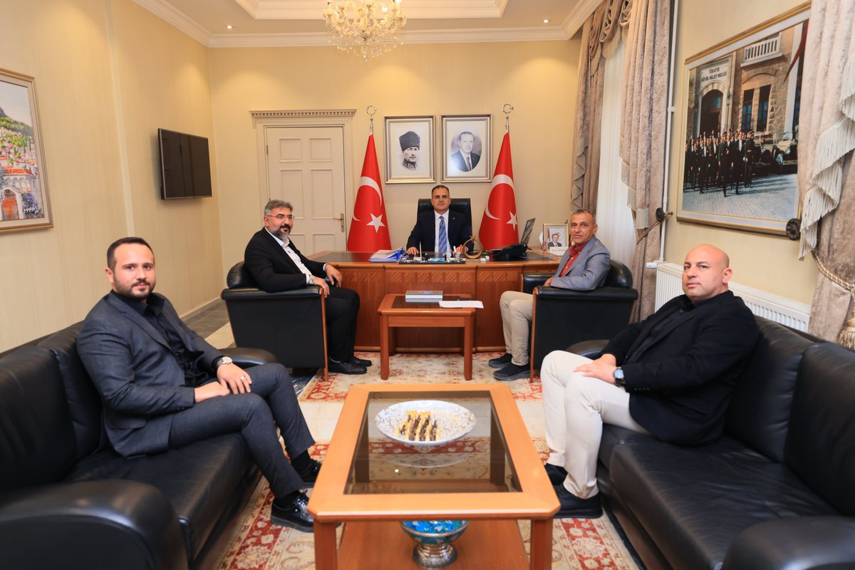 AK Parti Köyceğiz İlçe Başkanı ve Yönetimi Muğla Valisi'ni Ziyaret Etti