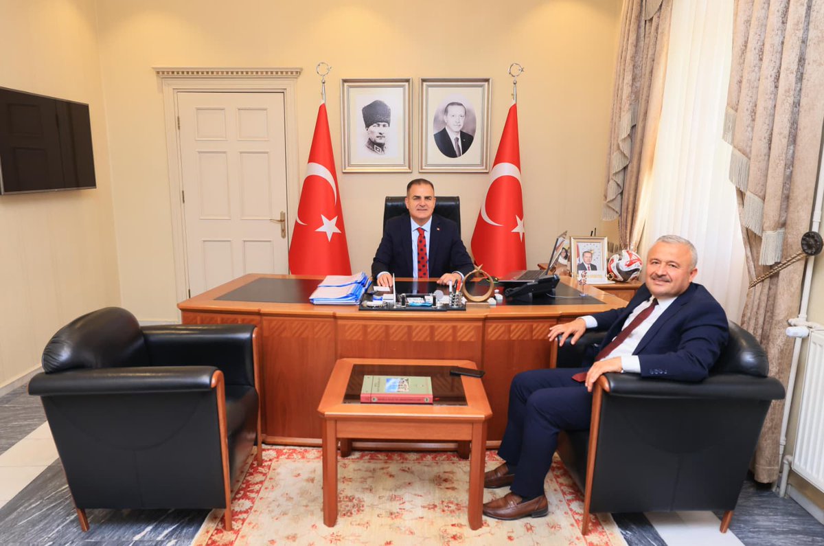 Kavaklıdere Belediye Başkanı, Muğla Valisi Akbıyık'ı Ziyaret Etti