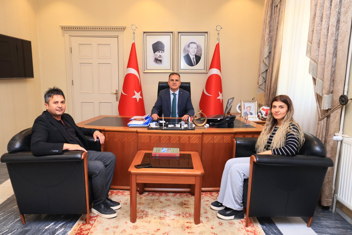 Köyceğiz Pınar Mahallesi Muhtarı ve Eşi Muğla Valisi Akbıyık'ı Ziyaret Etti