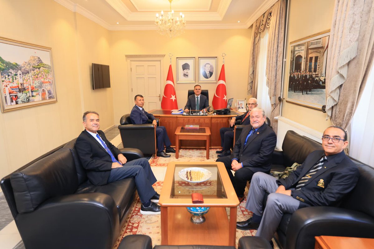 Emekli Subaylar Derneği Marmaris Şube Yönetimi Muğla Valisi Akbıyık'ı Ziyaret Etti