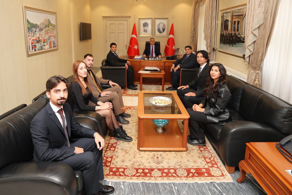 Muğla Üniversite Öğrenci Topluluğu Vali Akbıyık'ı Ziyaret Etti