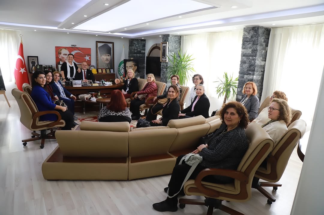 CHP Muğla ve Yatağan Kadın Kolları Yönetimi Yatağan Belediye Başkanı'nı Ziyaret Etti