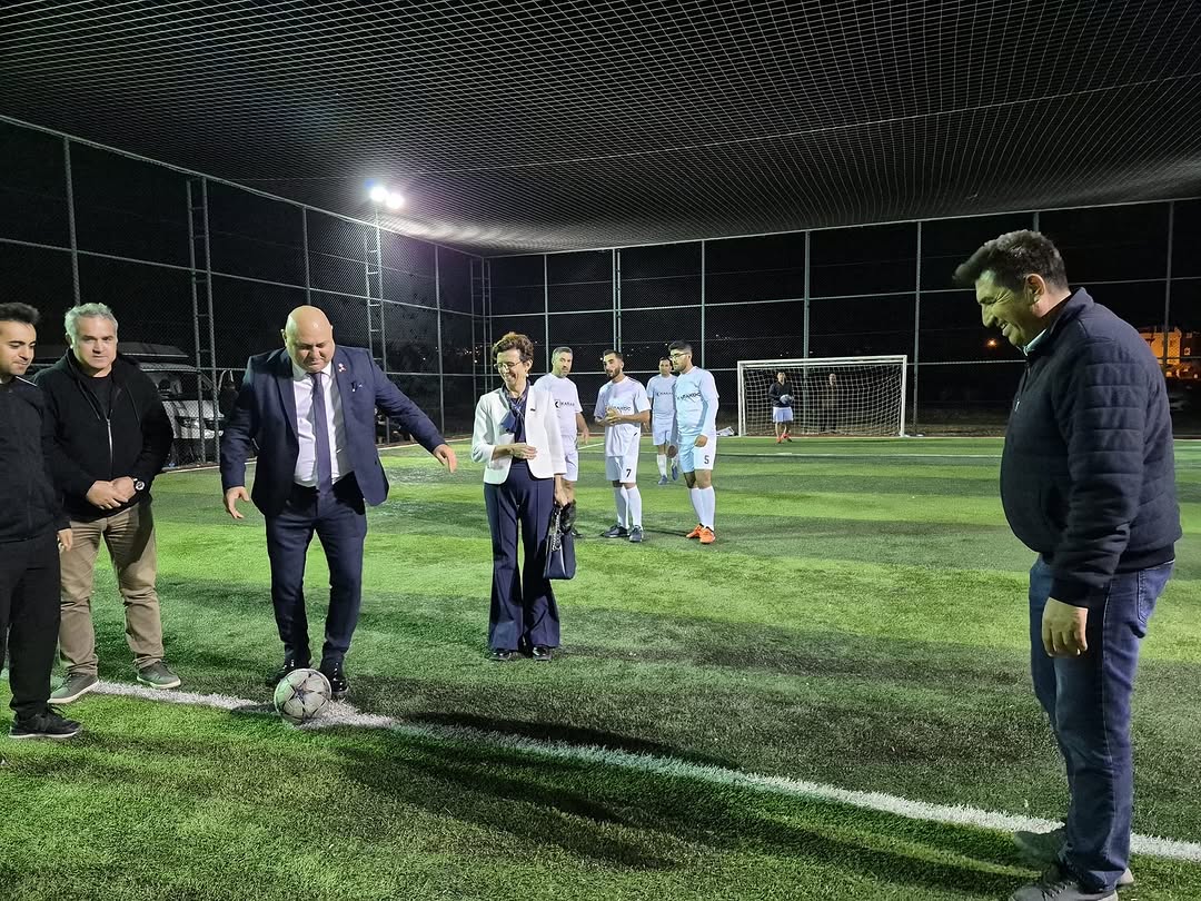 Yatağan Belediyesi, Madenler Mahallesi Halı Saha Turnuvasını Başlattı