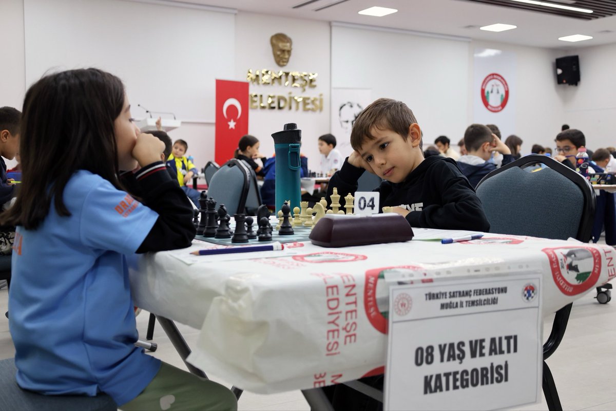 Menteşe'de Spor Turnuvasında Cumhuriyet Coşkusu ve Dostluk Ruhu Öne Çıktı