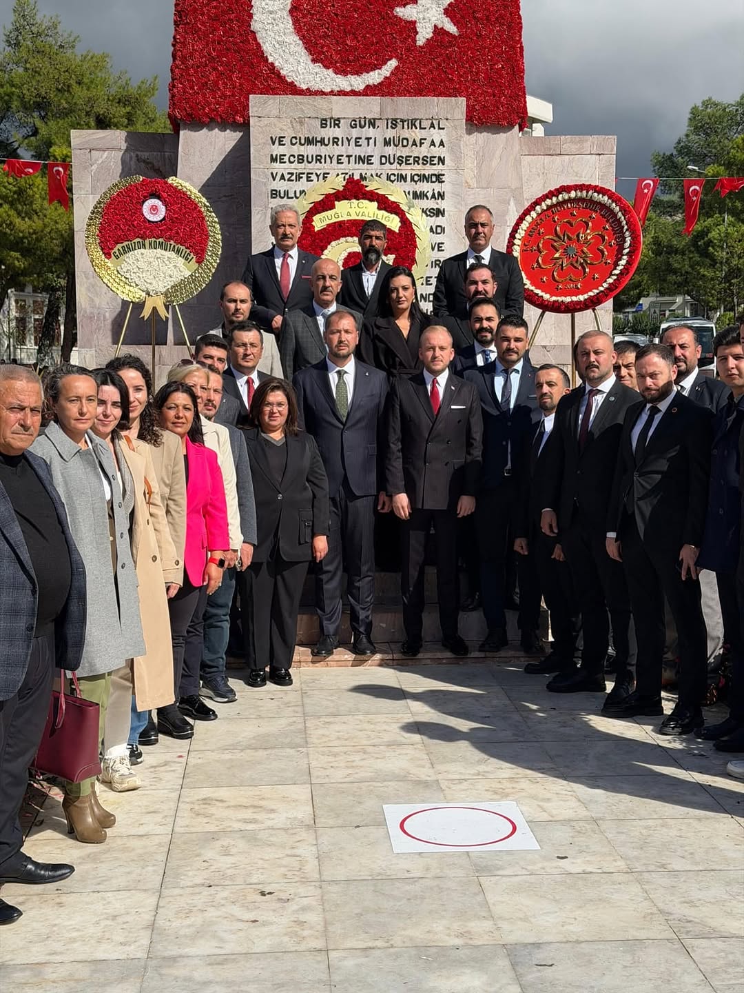 AK Parti Muğla İl Başkanlığı, 29 Ekim Cumhuriyet Bayramı'nda Çelenk Sunma Törenine Katıldı